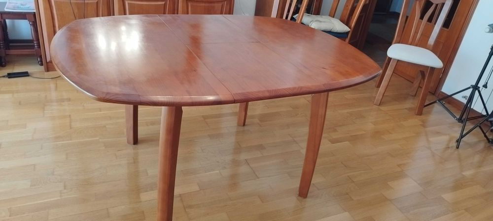 Mesa de Jantar Extensível sem cadeiras