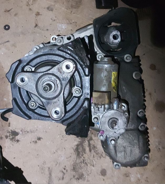 Reduktor skrzynka rozdzielcza bmw e60 e61 3.0d 231km