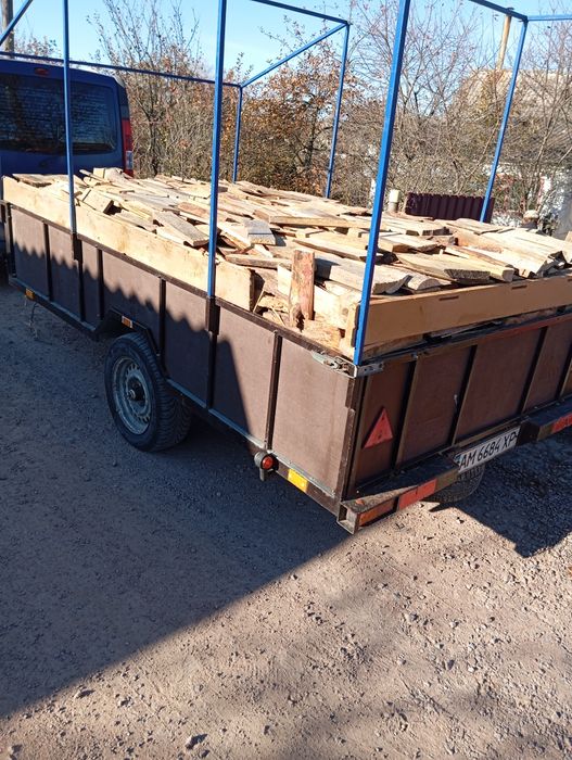 Продам дрова обапол сосна порізані, сухі. Ціна 1100грн.1 метр. куб.