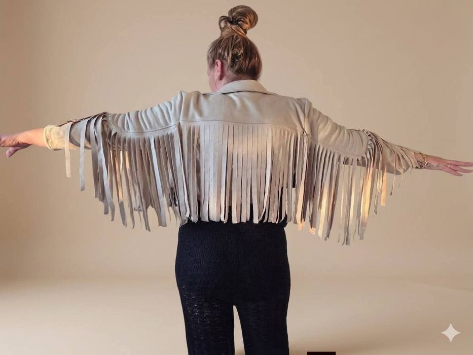 Kurtki zamszowe z frędzlami