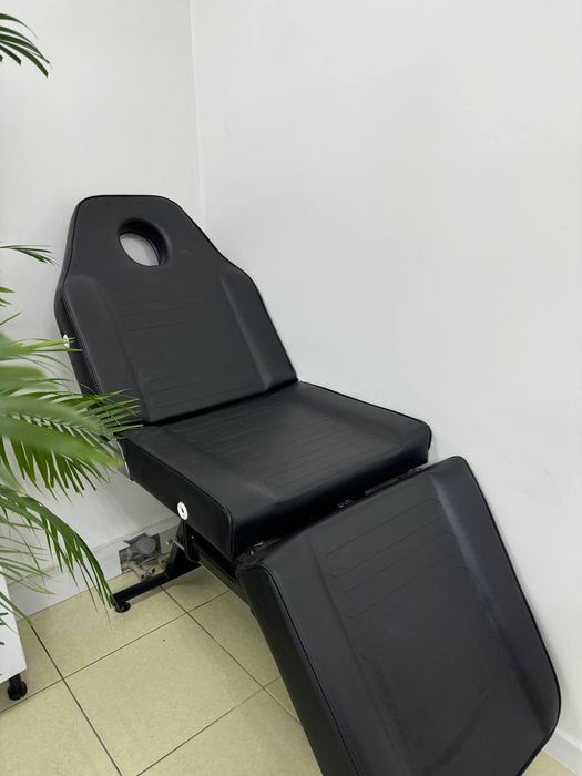 Кушетка косметологічна