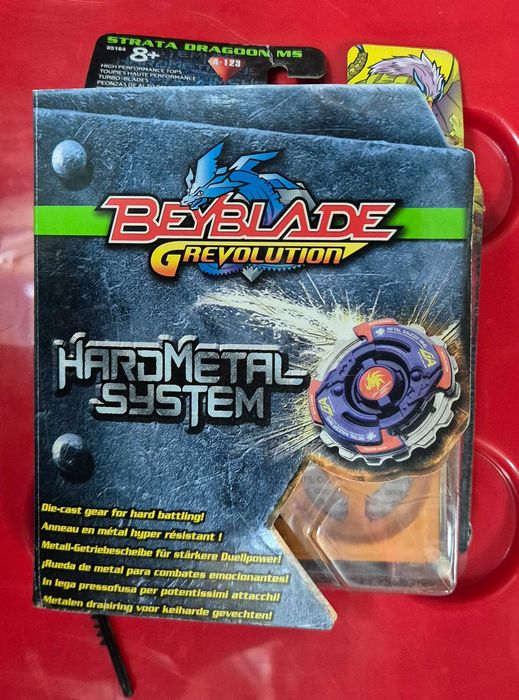 Beyblades + shooter + złoty dysk