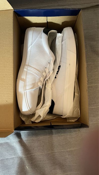 Buty sportowe FILA roz 40 NOWE