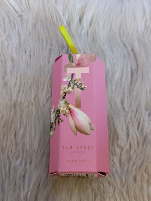 Mgiełka do ciała Ted Baker