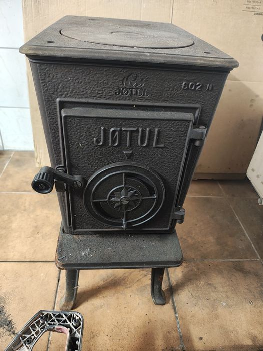 Kominek Norweski Jotul