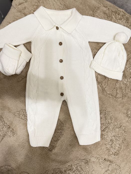 Продам ромпер + шапочка та пінетки !!!