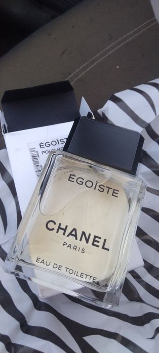 Perfumes novos em caixa 50 % desconto