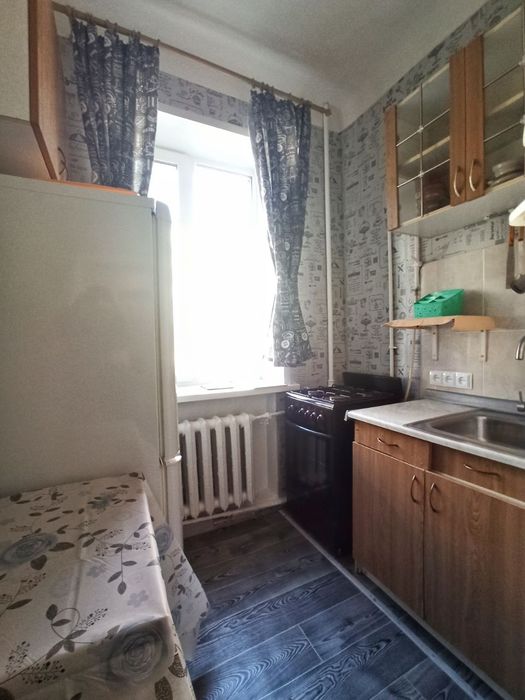 1 кімнатна, Водогін, вул. Дніпровська 32, Оболонський район