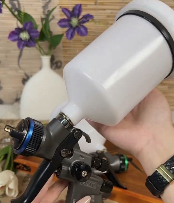 Профессиональный комплект краскопульты.