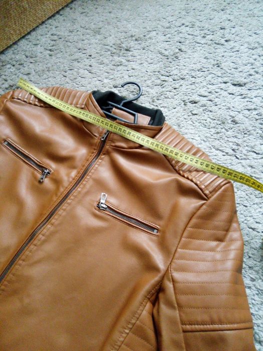 Куртка шкірзам, тяжка, міцна, нова.