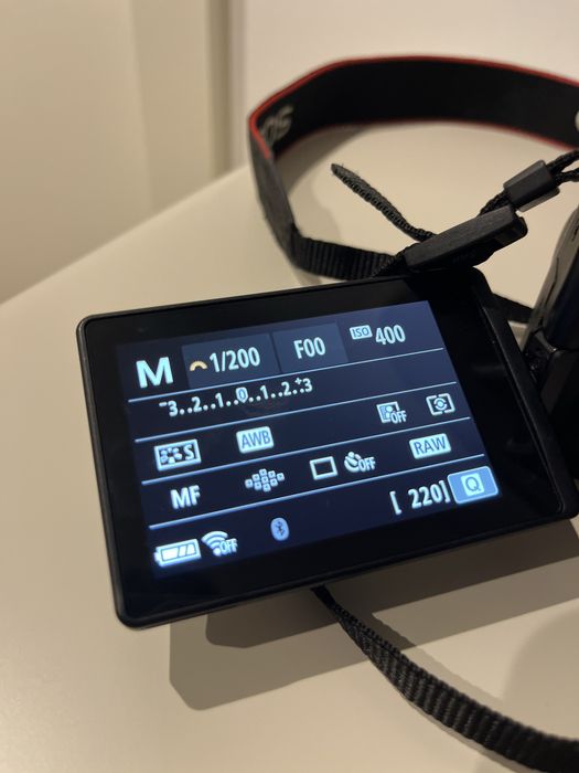 Canon EOS 250D + Acessórios