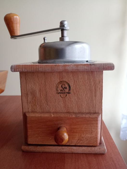 Młynek do kawy z PRL.