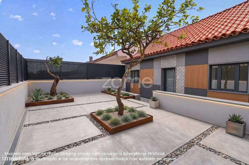 Andar de Moradia T2 com Terraço em Caneças