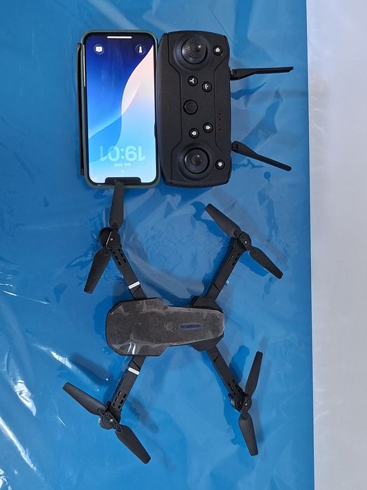 Drone com câmara Novo Com caixa bolsa e assessórios e baterias incluídas