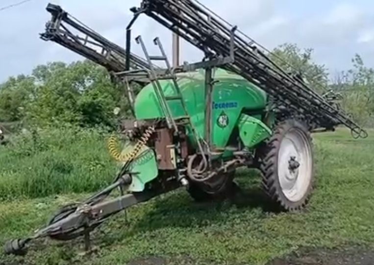 Оприскувач TECNOMA GY30N, шир 24 м, об'єм бочки 2 500, 2011 р, в, GREAT PLAINS TSE 1090, шир. 27 м, 4 куб., електроніка, 2005