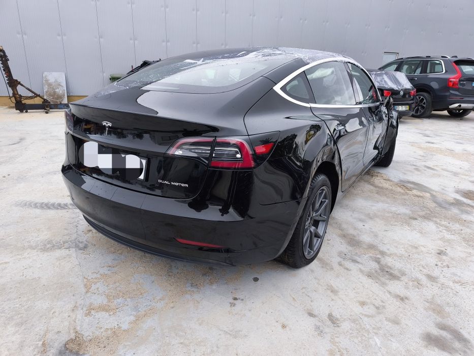 Tesla 3 dual motor