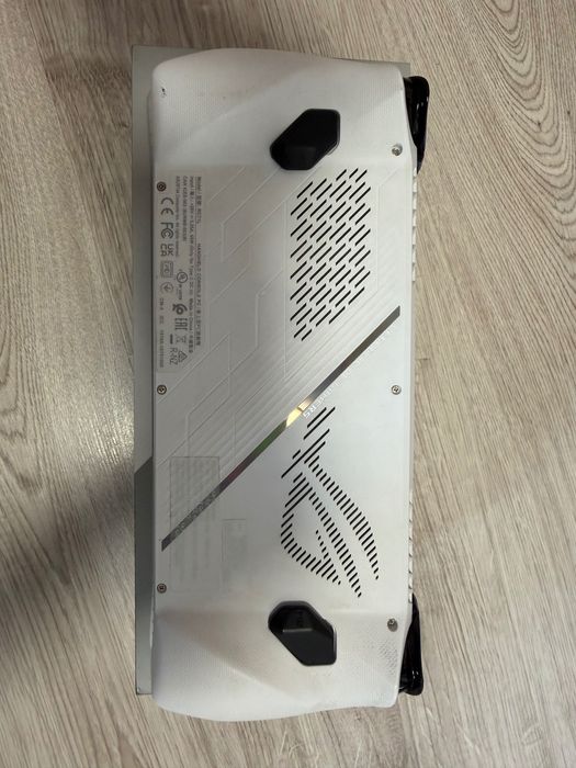 Asus rog ally - przenośna konsola do gier