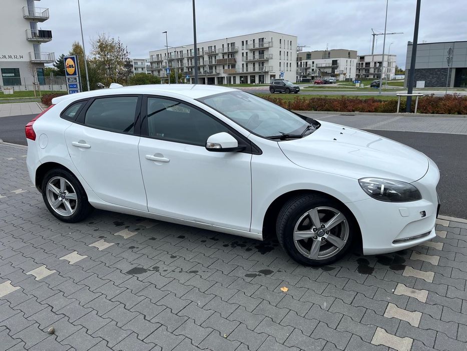 Sprzedam Volvo V40 D2; 1,6D bezwypadkowy