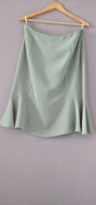 Інший  жіночий одяг  та взуття