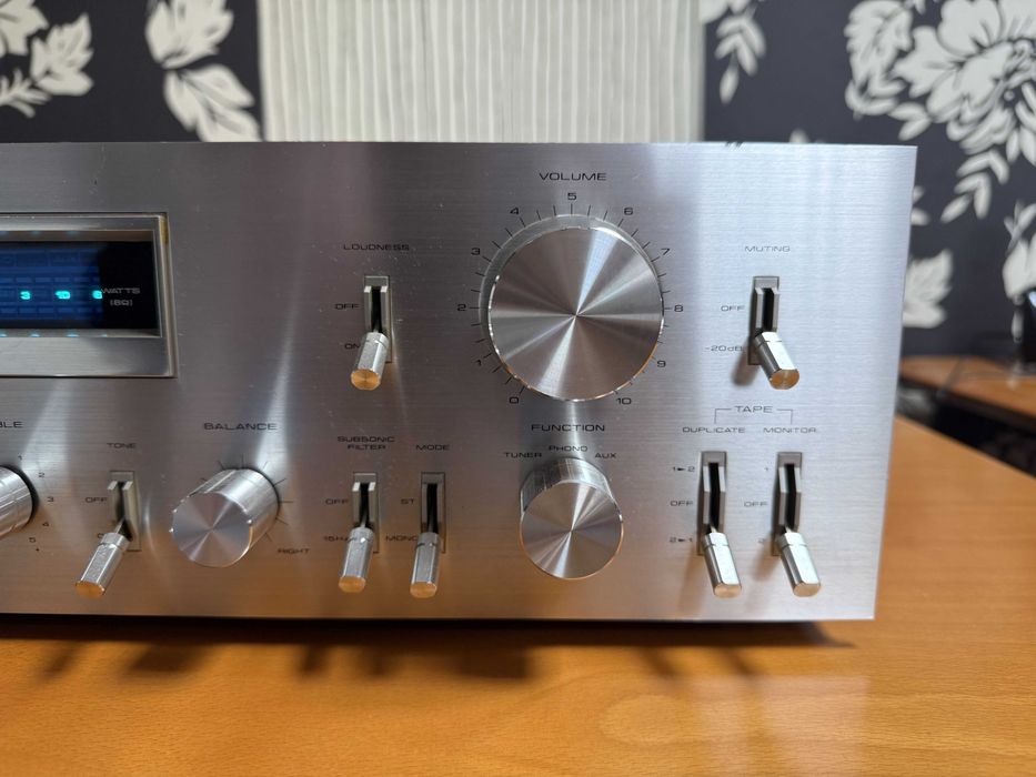 Pioneer  SA  708