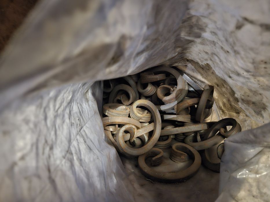 Elementy kute do bram i płotow