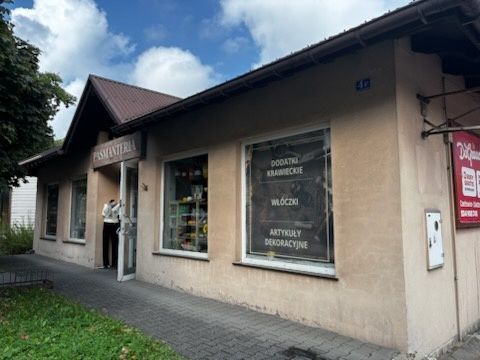 Pawilon handlowy usługowy
