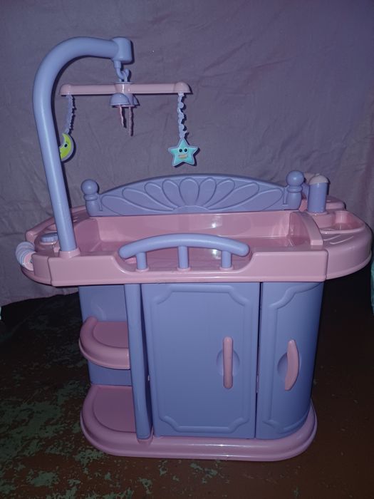 Іграшковий пеленальний столик для ляльок,