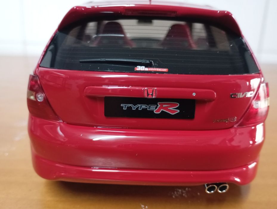 Miniaturas de carros 1.18