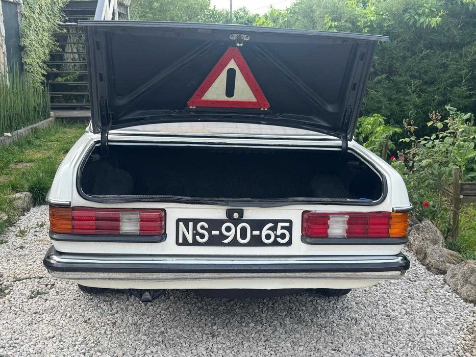 Mercedes-Benz W123