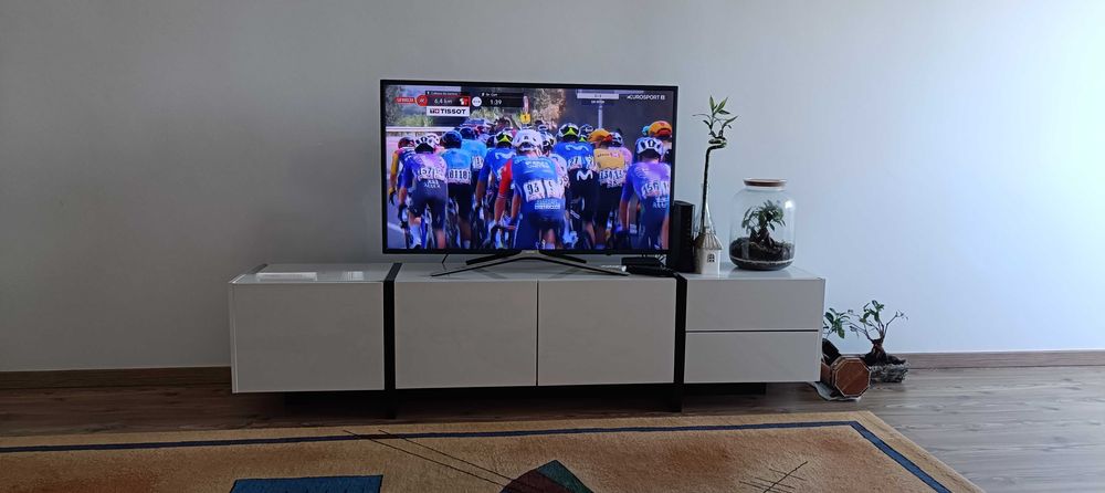 Armário de Televisão