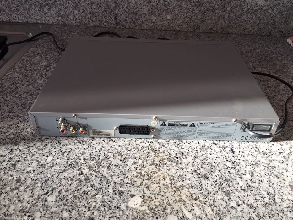 Leitor CDS em bom estado. Entregue em mão