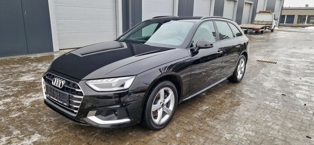 Audi A4 Avant Uszkodzone ! Audi A4 Avant 35 TFSI S tronic S-line led ele. klapa