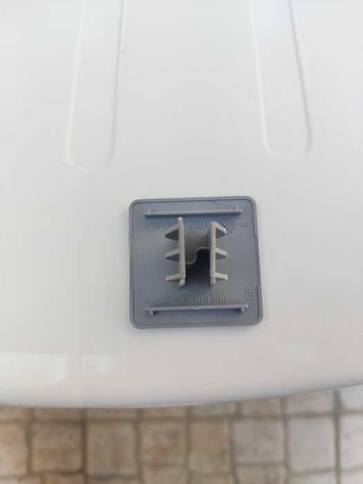 Consola grelha espelho mala plásticos vários interior Mitsubishi Colt