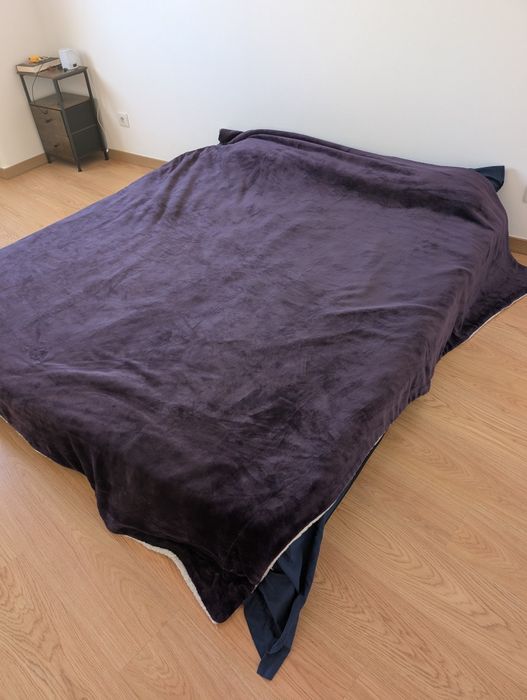 Conjunto Premium de Cama King Size 180x200, Colchão + Almofadas + Roupa de Cama + Manta