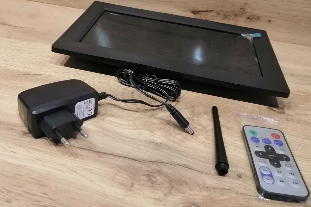 Jobo Plano 10 Media - cyfrowa ramka na zdjęcia (25,6 cm / 10,1 cala)