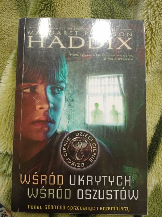 Wśród ukrytych wśród oszustów