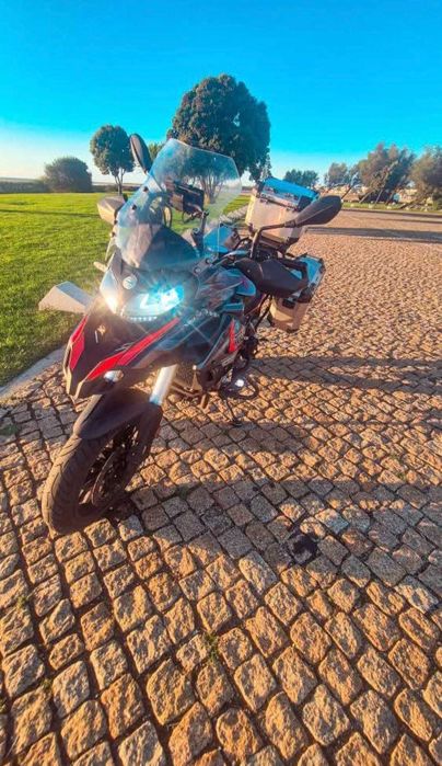 Mota trk500 bom estado