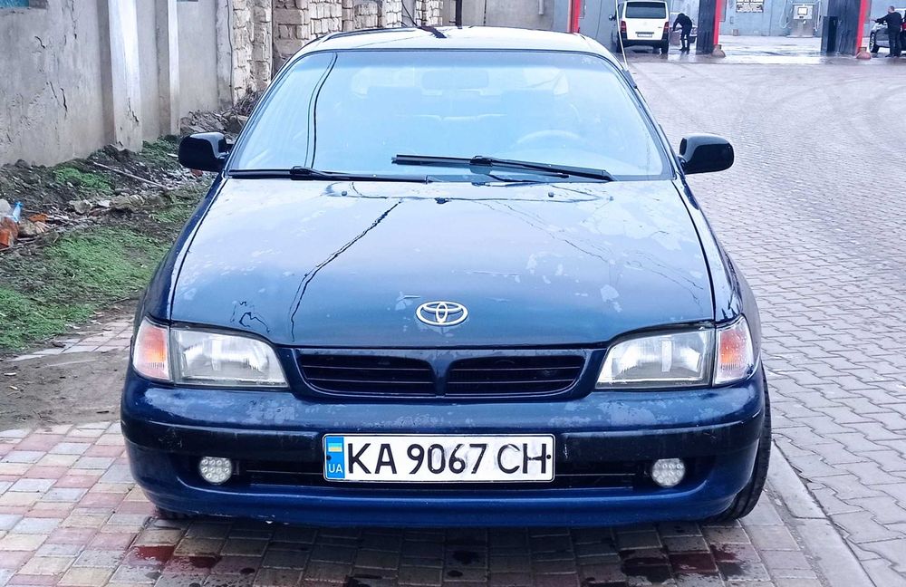 Продам Toyota Carina E 1.8