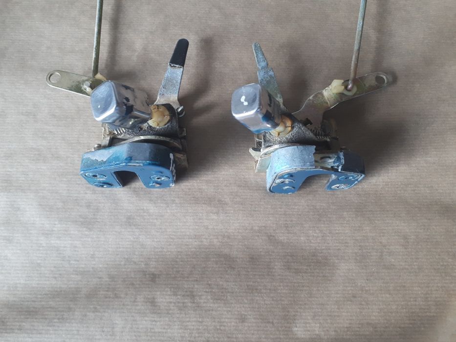 Lote de peças Citroen dyane 6 diverso material das portas