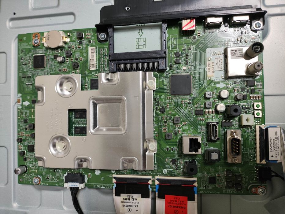 Телевізор на запчастини. Бита матриця.