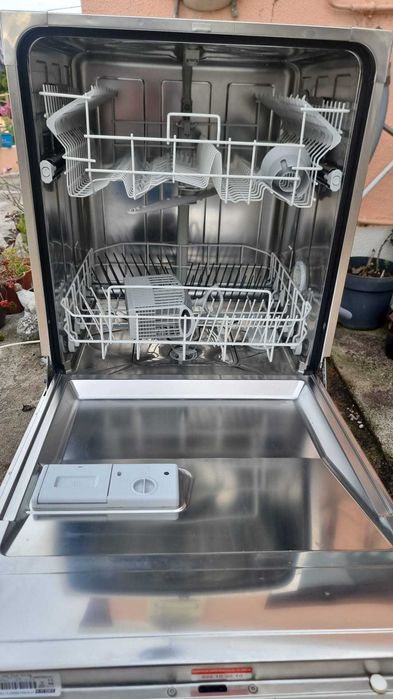 Máquina de lavar louça da marca Fagor, modelo Innovation.