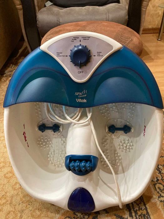 Гидромассажная ванна для ног.