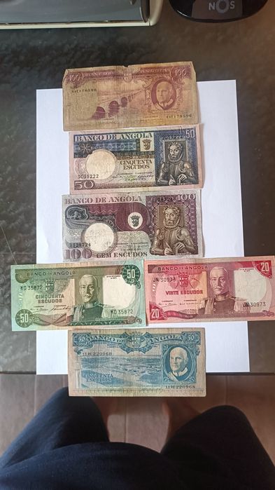 Vendo notas nacionais e estrangeiras antigas