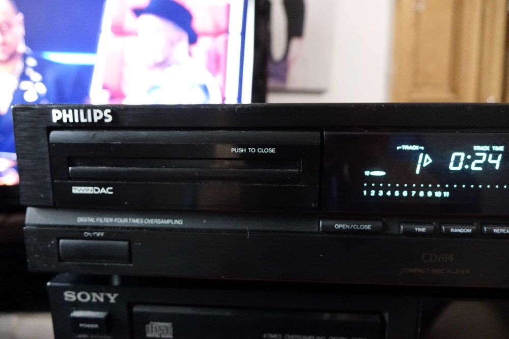 Odtwarzacz CD Philips CD 614, z pilotem, podwójny DAC TDA