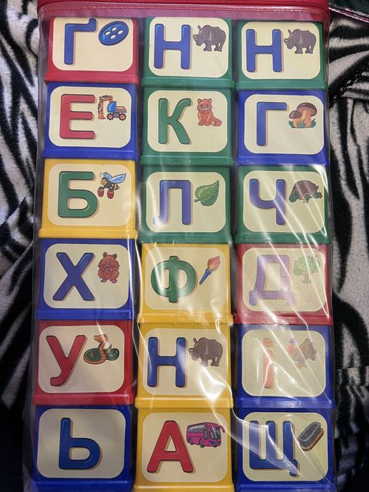 Кубики абетка  нові на украінській мові. Нові.
