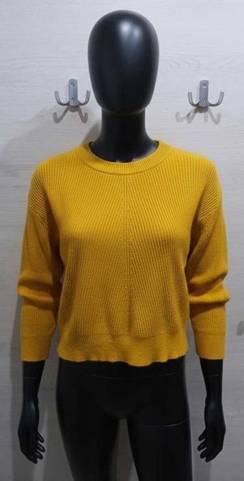 Musztardowy sweter z Zary rozmiar M/38 piękny