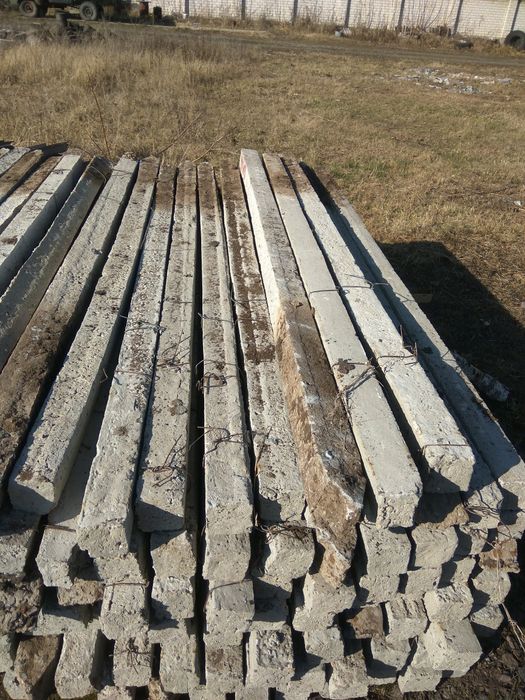 Стовпи бетонні, столбик стовпчики залізобетонні стовпчики