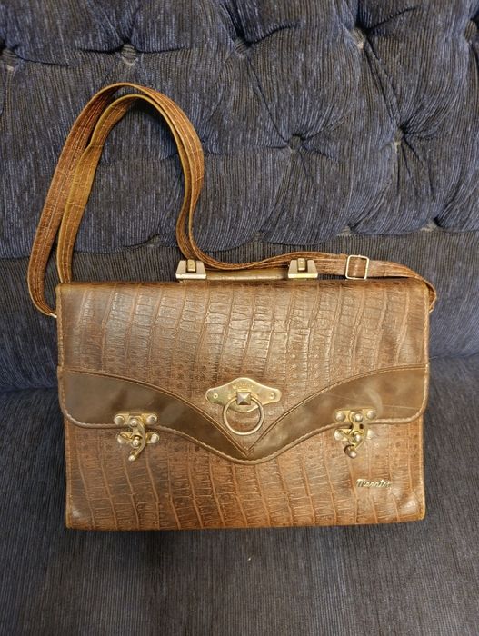 Женска сумка портфель