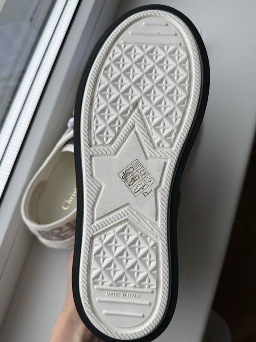 Dior walk n dior