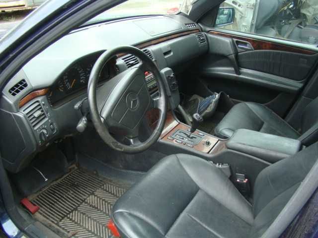 Mercedes-Benz / Мерседес E 300 3.0 TD W210 очкарик - разборка запчасти